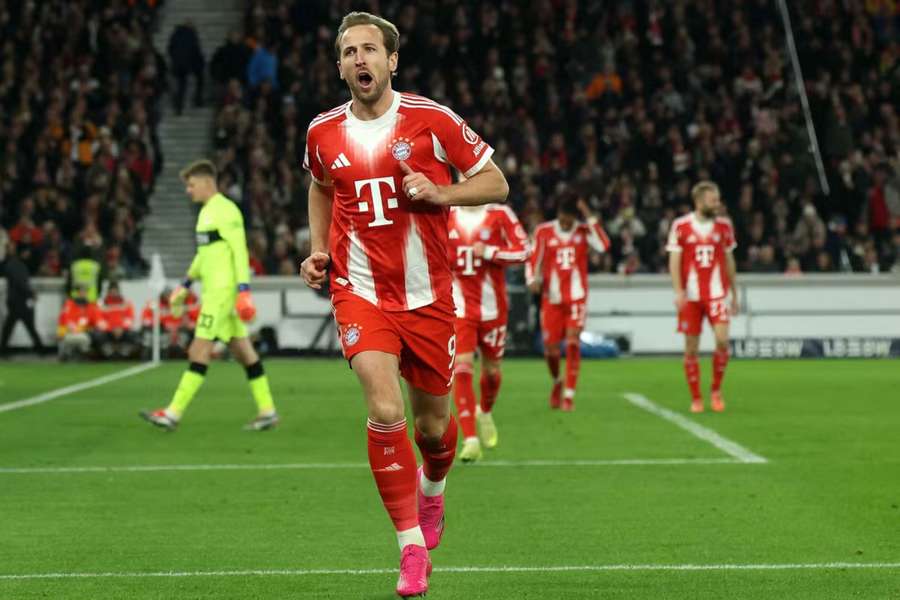 Harry Kane zostrelil Stuttgart na jeho pôde tromi gólmi.