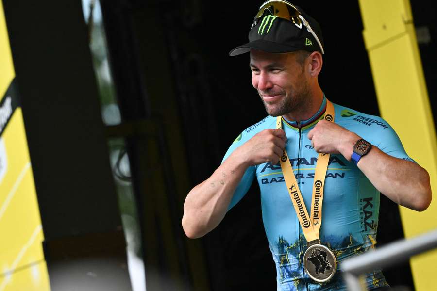 Mark Cavendish stond woensdag op het podium na het winnen van de vijfde etappe van de Tour