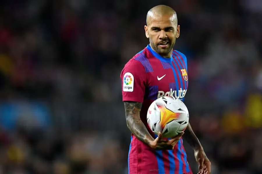 Dani Alves está detido em Barcelona