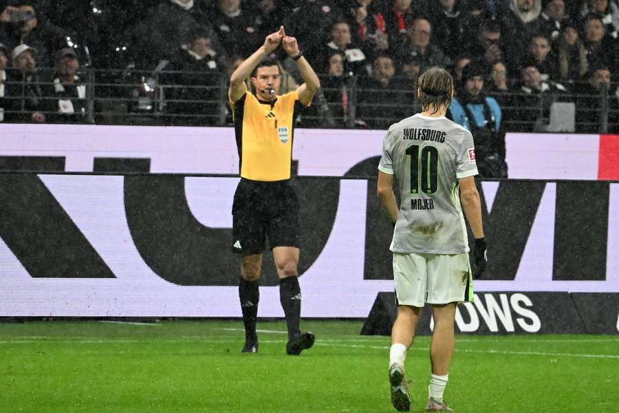 Harm Osmers Elfmeter-Entscheidung sorgte für Diskussion. Harm Osmers Elfmeter-Entscheidung sorgte für Diskussion.