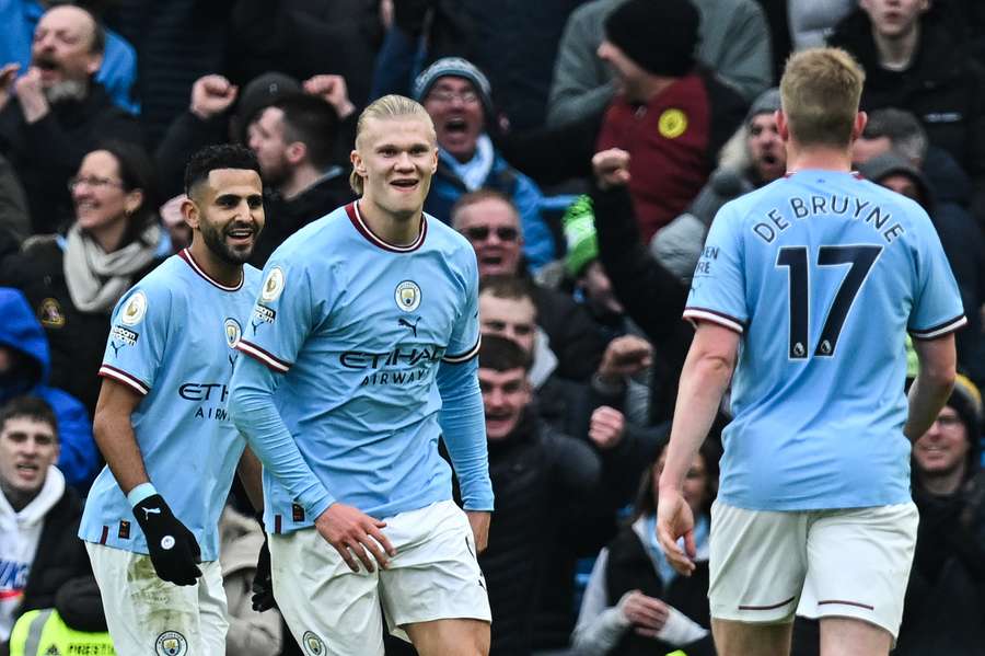 FA Cup stormøde som forvarsel på titelkampen i Premier League