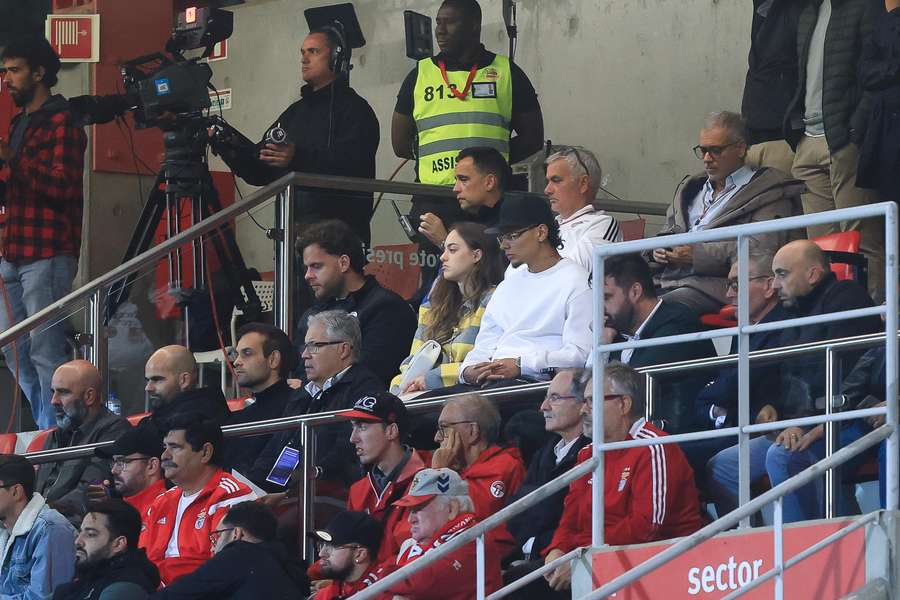 Mourinho na bancada do Seixal Mourinho na bancada do Seixal