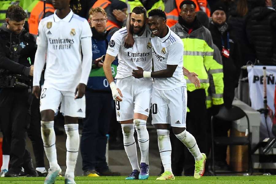 Les deux joueurs célèbrent le 5e but du Real Madrid. 