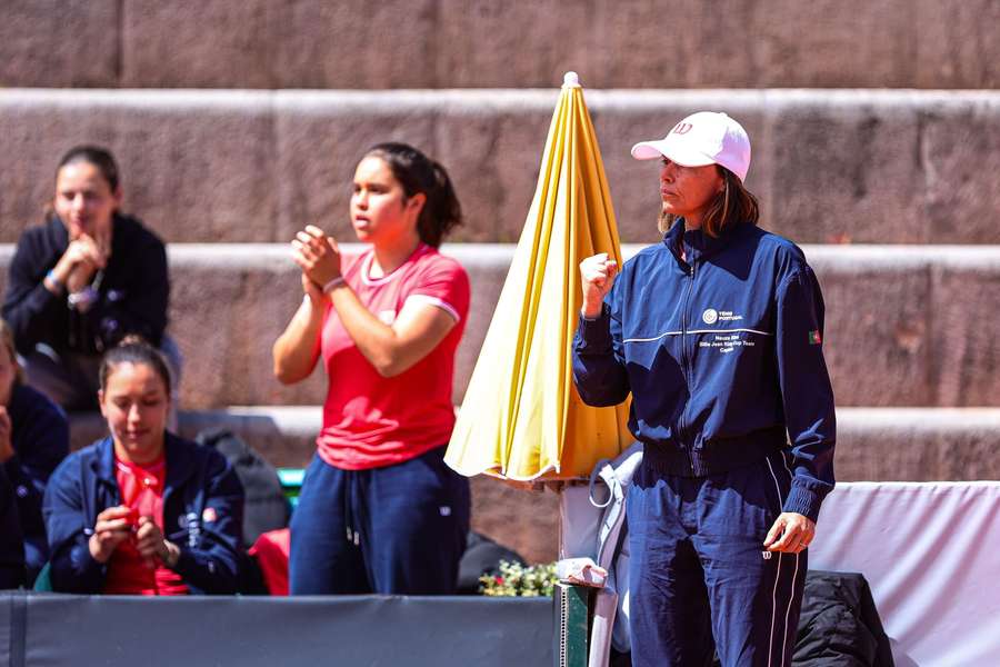 Neuza Silva (direita) Neuza Silva (direita)