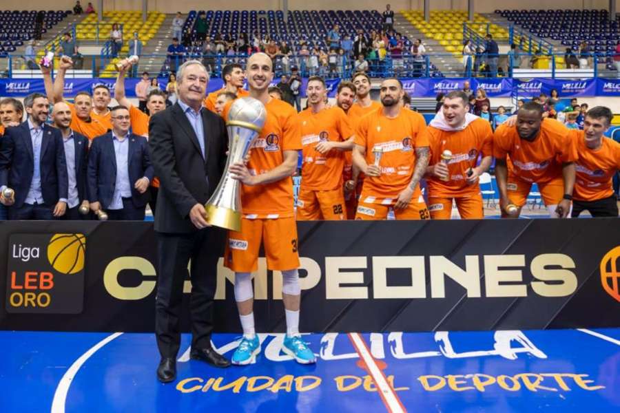 El Leyma Coruña celebra su ascenso a la ACB
