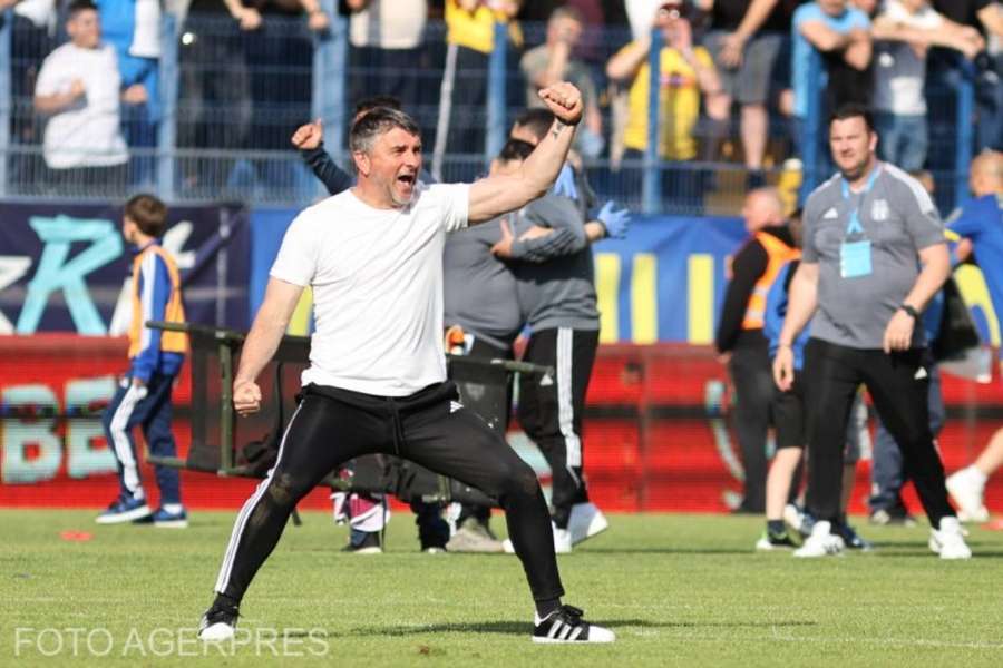 Adrian Mihalcea a susținut prima conferință de presă din postura de antrenor al echipei UTA Arad