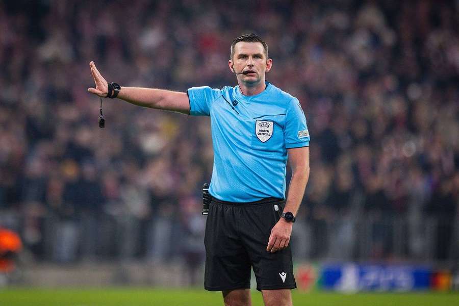 Michael Oliver arbitrera le quart de finale retour entre la France et la Croatie dimanche