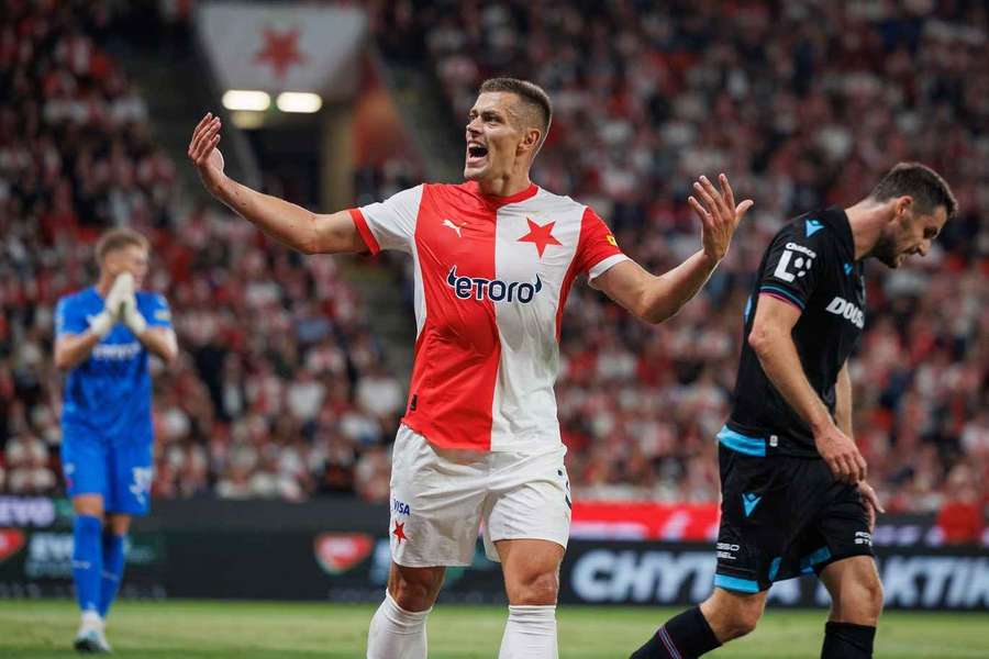 Slavia se může chlubit skvělou defenzivou.