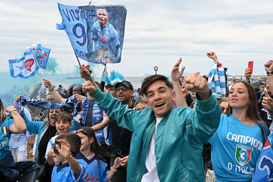 Napoli-supporters zijn klaar om feest te vieren