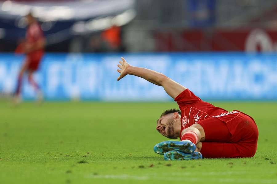 Florent Muslija verletzte sich im Spiel gegen Kiel.