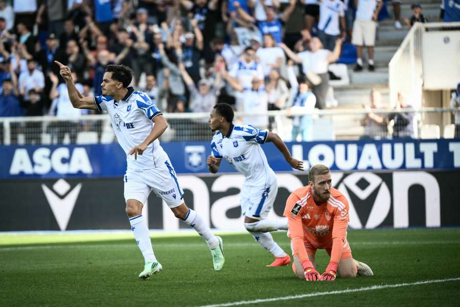 Les Auxerrois sur l'égalisation ce dimanche. Les Auxerrois sur l'égalisation ce dimanche.