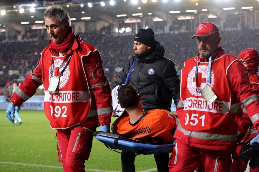 Benjamin Pavard kontuzjowany. 27-latek doznał poważnego urazu kolana