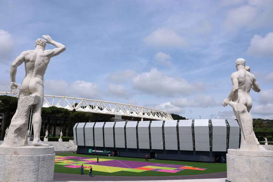 L'Olimpico visto dal Foro Italico L'Olimpico visto dal Foro Italico