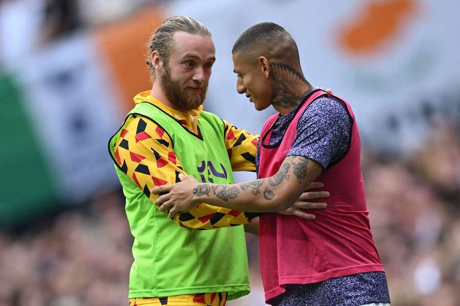 Tom Davies vai treinar com os sub-21 do Everton