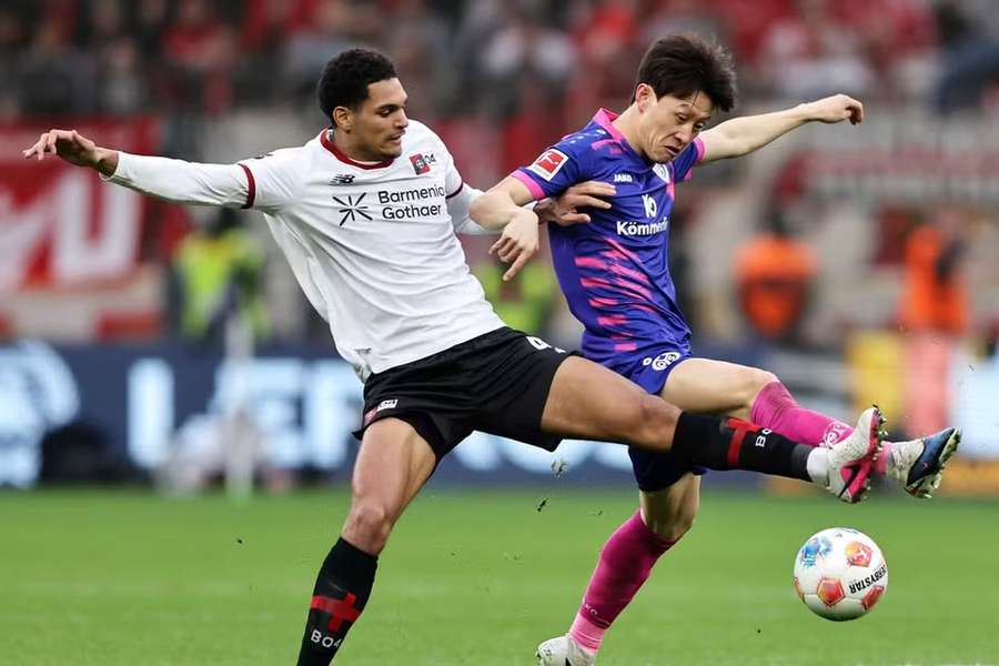 Bayer Leverkusen evitou a derrota com o 1-1 aos 88 minutos