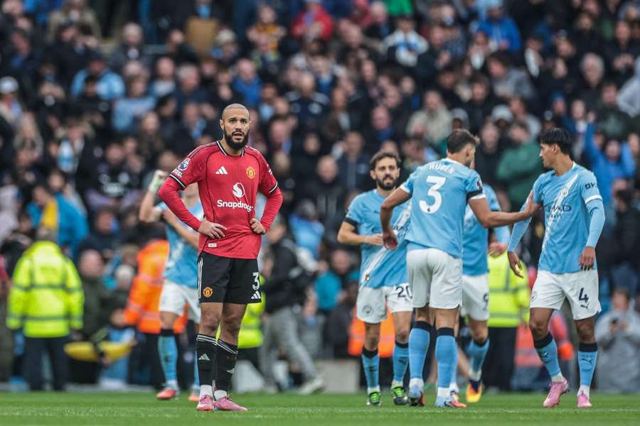 Mazraoui, jogador do Manchester City Mazraoui, jogador do Manchester City