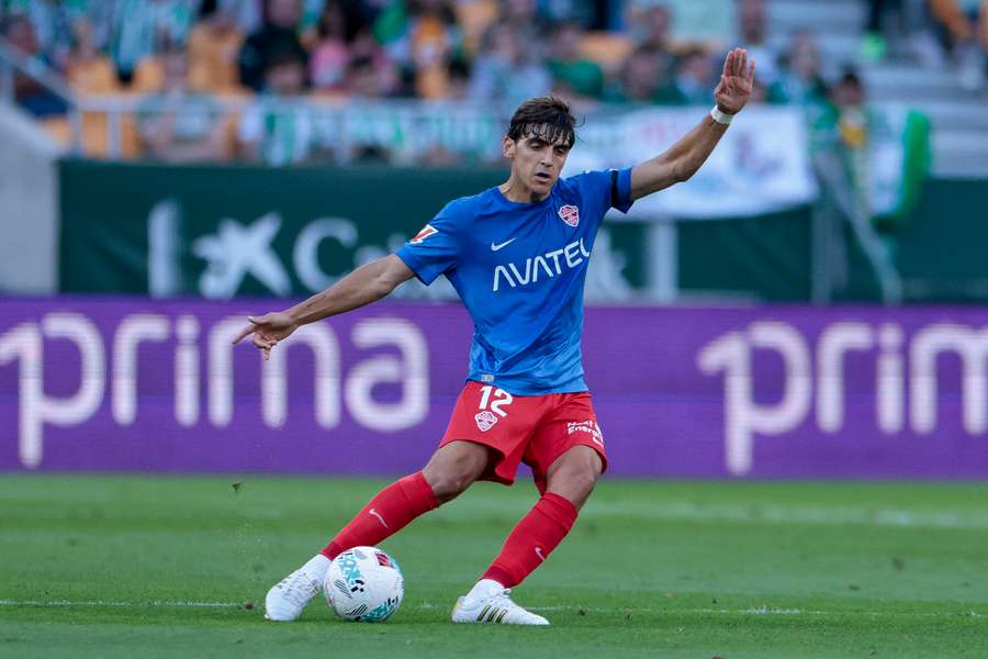 Gonzalo Villar seguirá en el Elche tras el acuerdo con el Dinamo de Zagreb Gonzalo Villar seguirá en el Elche tras el acuerdo con el Dinamo de Zagreb