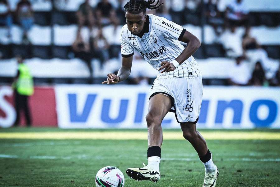 Rivaldo Morais, lateral-direito do Farense