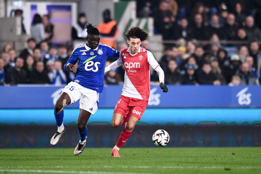 Monaco veut enfoncer le clou contre Strasbourg, surprise de l'année