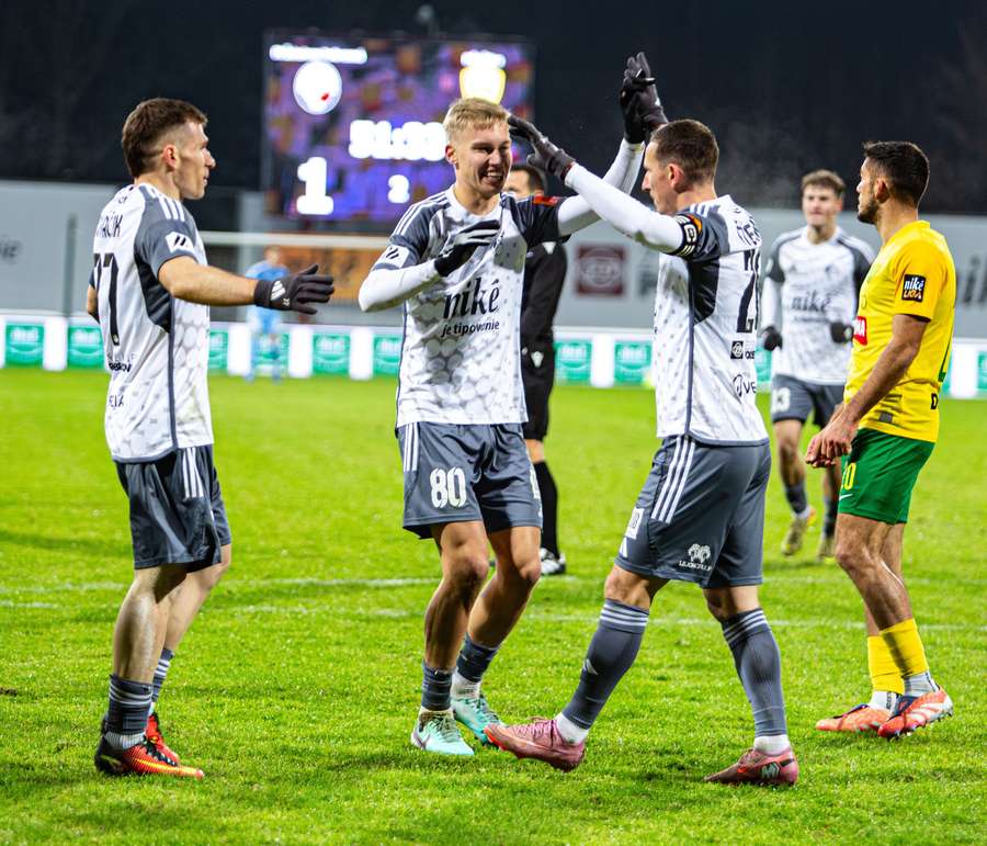 Gólová radosť hráčov Podbrezovej. Gólová radosť hráčov Podbrezovej.