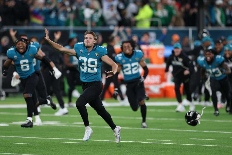 Jacksonville Jaguars kicker Cam Little celebrates after kicking the game-winning field goal to defeat the Philadelphia Eagles Jacksonville Jaguars kicker Cam Little celebrates after kicking the game-winning field goal to defeat the Philadelphia Eagles