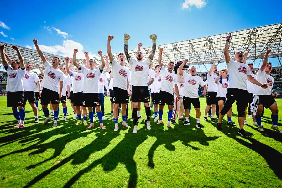 Podbeskidzie wraca na zaplecze Ekstraklasy po pokonaniu Sandecji w finale barażu Podbeskidzie wraca na zaplecze Ekstraklasy po pokonaniu Sandecji w finale barażu