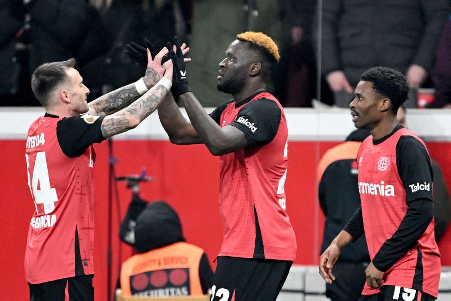 Bayer znów ratuje skórę w doliczonym czasie, pierwszy gol Rondicia w Niemczech anulowany