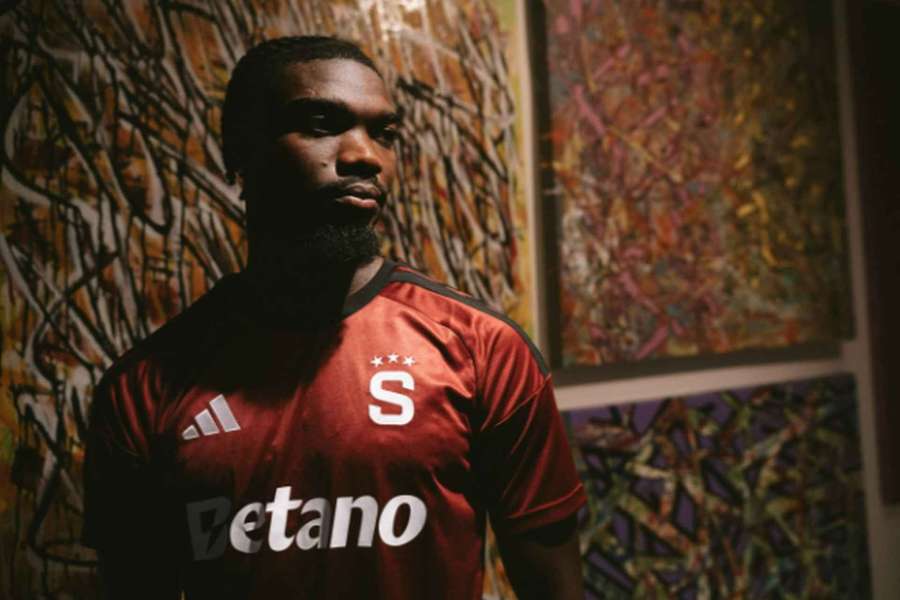 Posila Sparty Loic Mbe Soh vyhlíží derby se Slavií. Posila Sparty Loic Mbe Soh vyhlíží derby se Slavií.