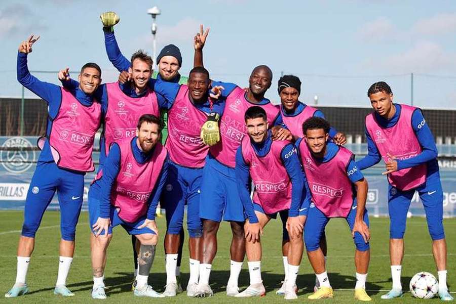 Danilo é novidade nos convocados do PSG para Turim