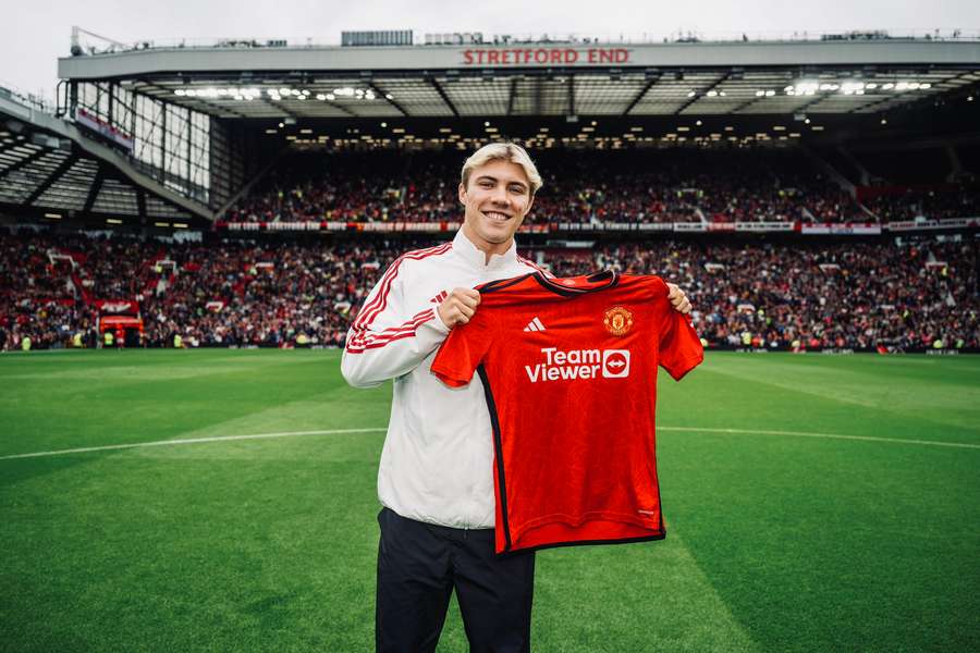 Rasmus Hojlund vai jogar pelo Manchester United