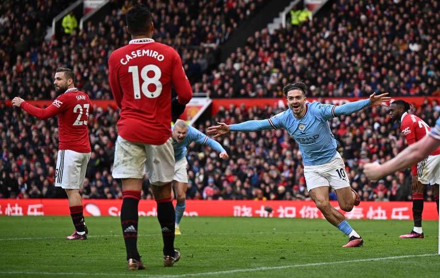 Jack Grealish fejrer sit åbningsmål i kampen