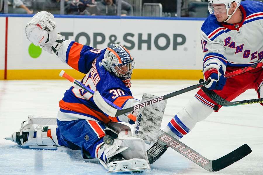 Rangers prohráli v NHL městské derby s Islanders, vychytal je Sorokin