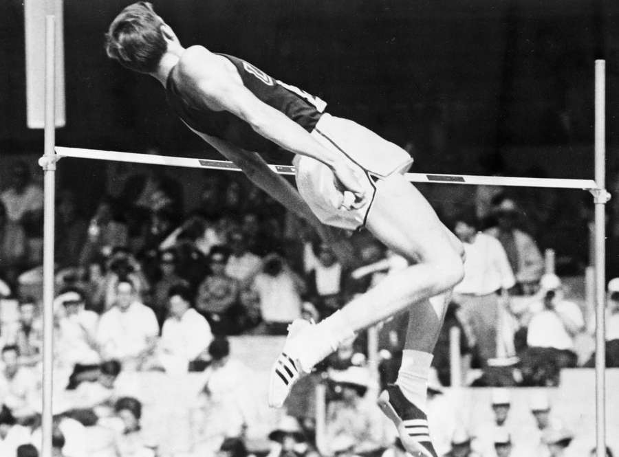 Fosbury lors de son concours aux JO de Mexico