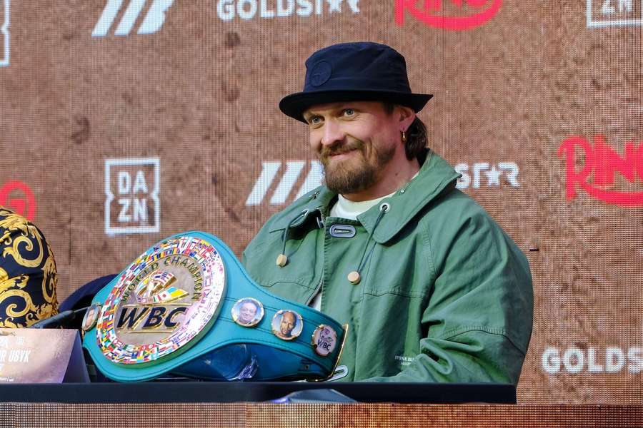 Usyk stawia na Joshuę w walce z Furym