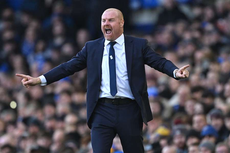 Dyche oslavil v posledních třech zápasech výhry nad Nottinghamem, Newcastlem a Chelsea.