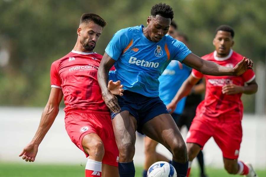 Samu marcou o segundo golo, de penálti, na goleada do FC Porto