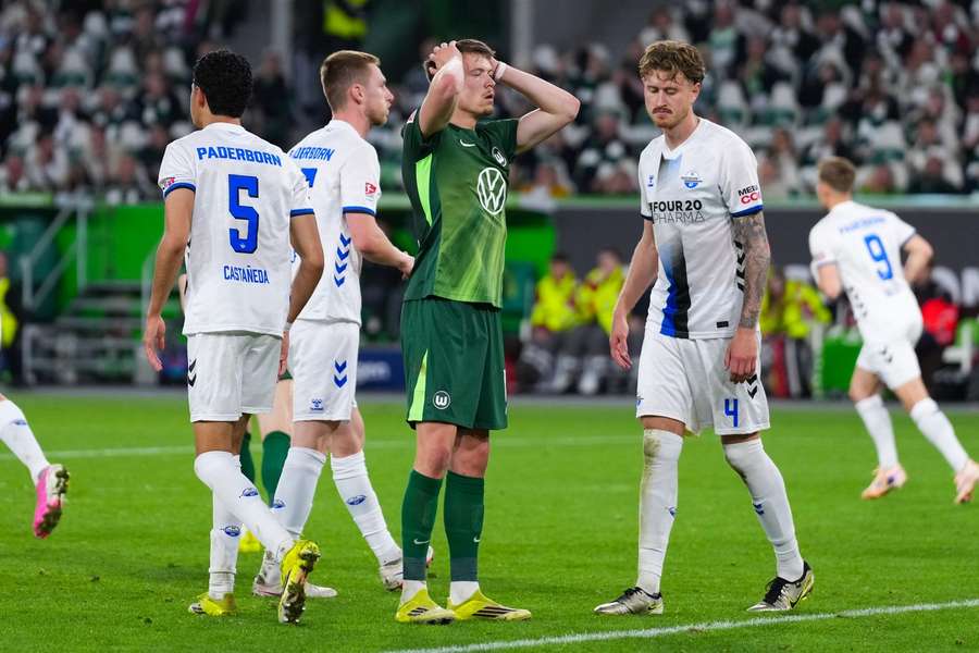 Wolfsburg and Paderborn played out a goalless draw Wolfsburg and Paderborn played out a goalless draw