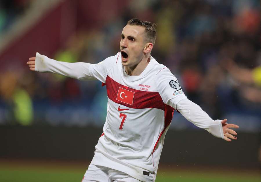 Akturkoglu celebrates his goal