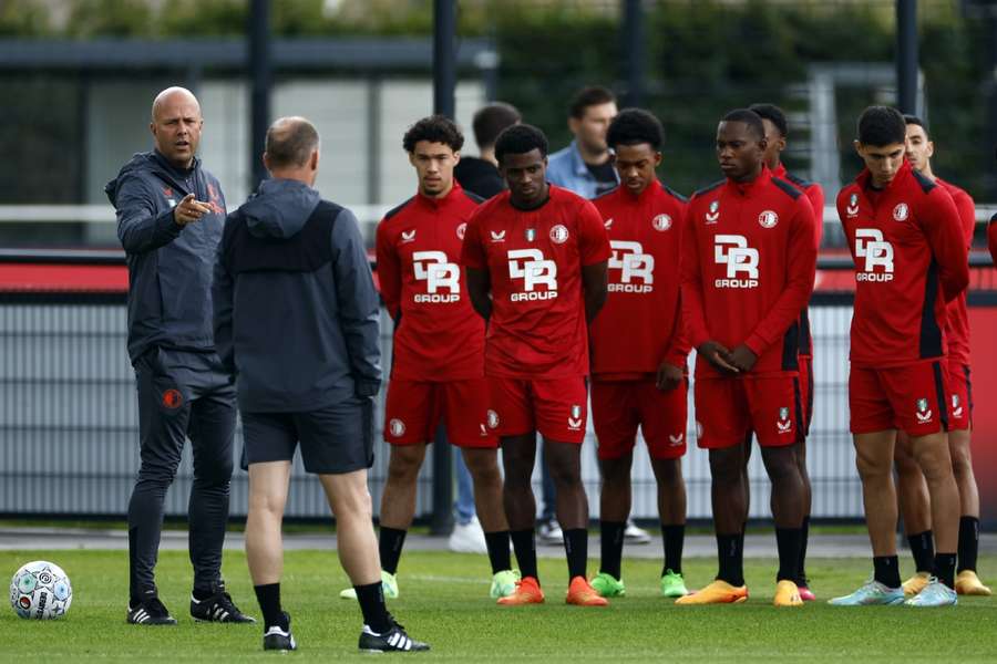 Slot leidt de training van Feyenoord