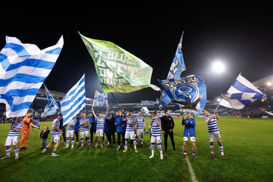 De Graafschap verkleinde het gat tot de laatste play-offplek tot vier punten met zes duels te gaan