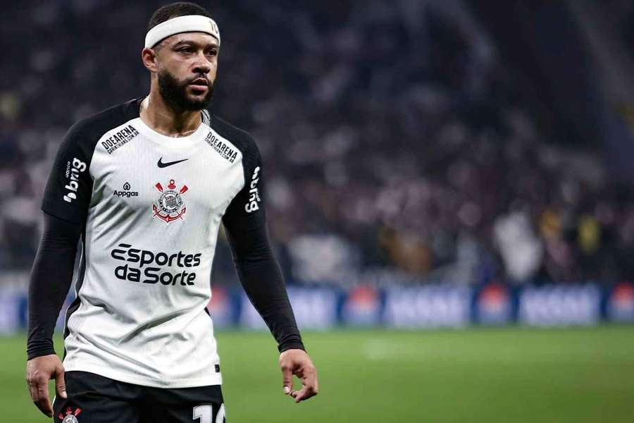 Memphis Depay teve o nome envolvido em polêmica