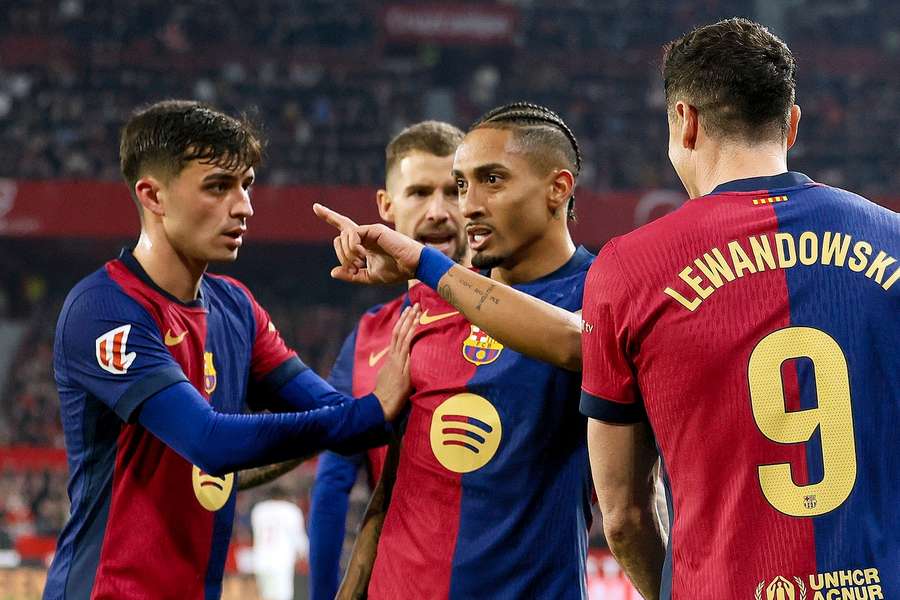 Barcelona získala v Seville tri body.
