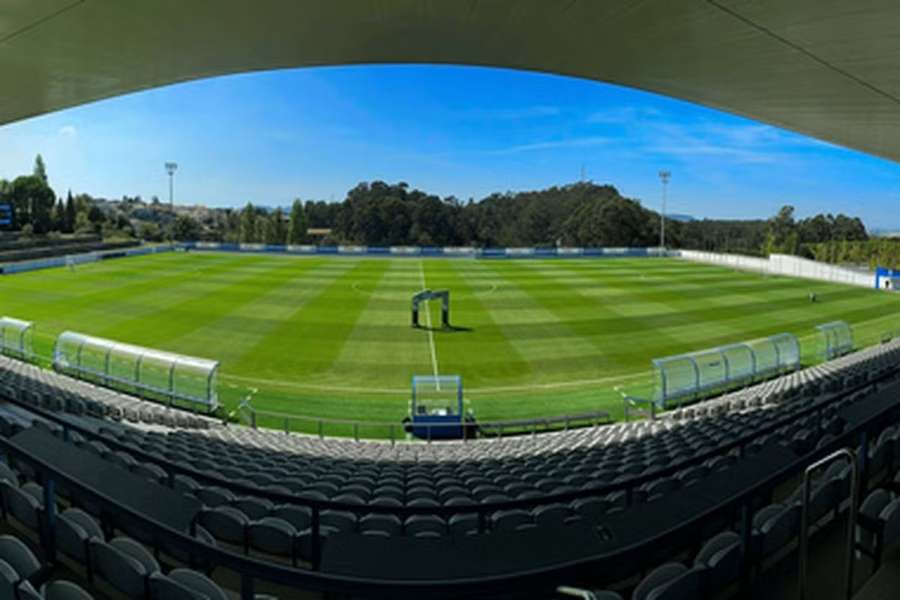 Estádio Luis Filipe Menezes, em Vila Nova de Gaia Estádio Luis Filipe Menezes, em Vila Nova de Gaia