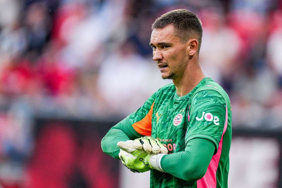 Český gólman Matěj Kovář vychytal v PSV první čisté konto.