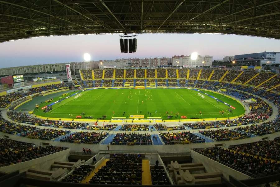 El estadio de la U.D. Las Palmas podría quedarse vacío este domingo a las 21:00 horas