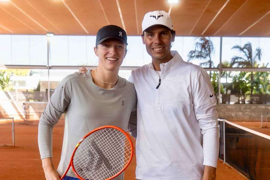 Rafael Nadal udzielał wskazówek Idze Świątek podczas zajęć z nowym trenerem 