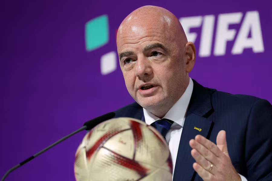 Gianni Infantino bude v čele FIFA další čtyři roky.