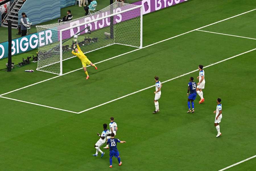 Pulisic levou o perigo à baliza de Pickford