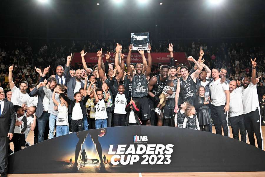 L'ASVEL bat Bourg-en-Bresse et remporte la 1re Leaders Cup de son histoire