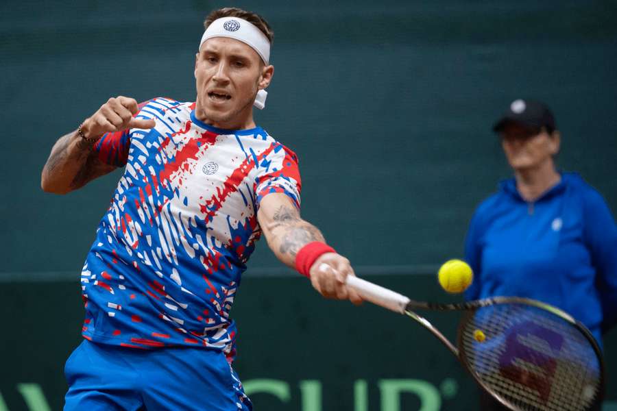 Alex Molčan je slovenskou tenisovou jednotkou. Na Australian Open sa dostal do 2. kola.